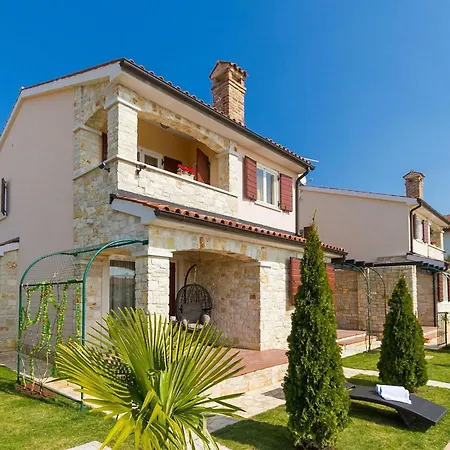 Semesterbostad Girasole