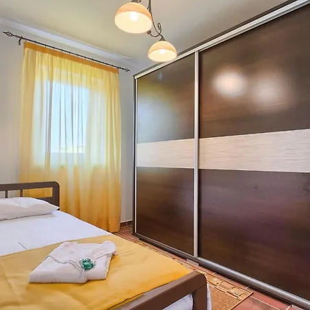 Semesterbostad Girasole